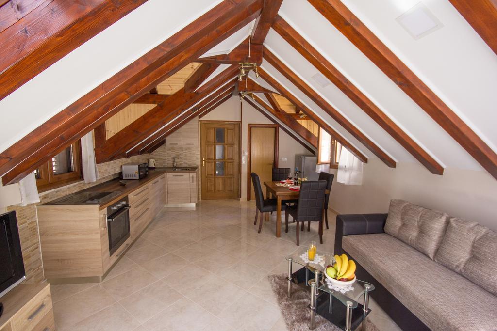 Apartment Niko Kastel Stari Kaštela Quarto foto